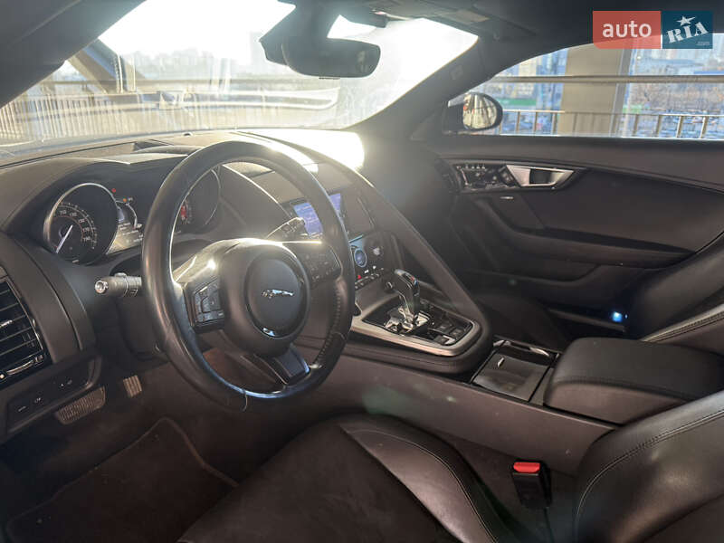 Купе Jaguar F-Type 2015 в Киеве