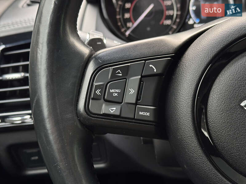 Купе Jaguar F-Type 2015 в Киеве фото 30 Купе Jaguar F-Type 2015 в Киеве