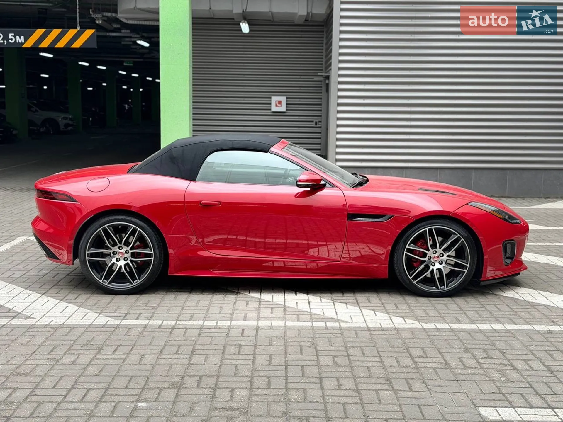 2019 Jaguar F-Type - мініатюра 9