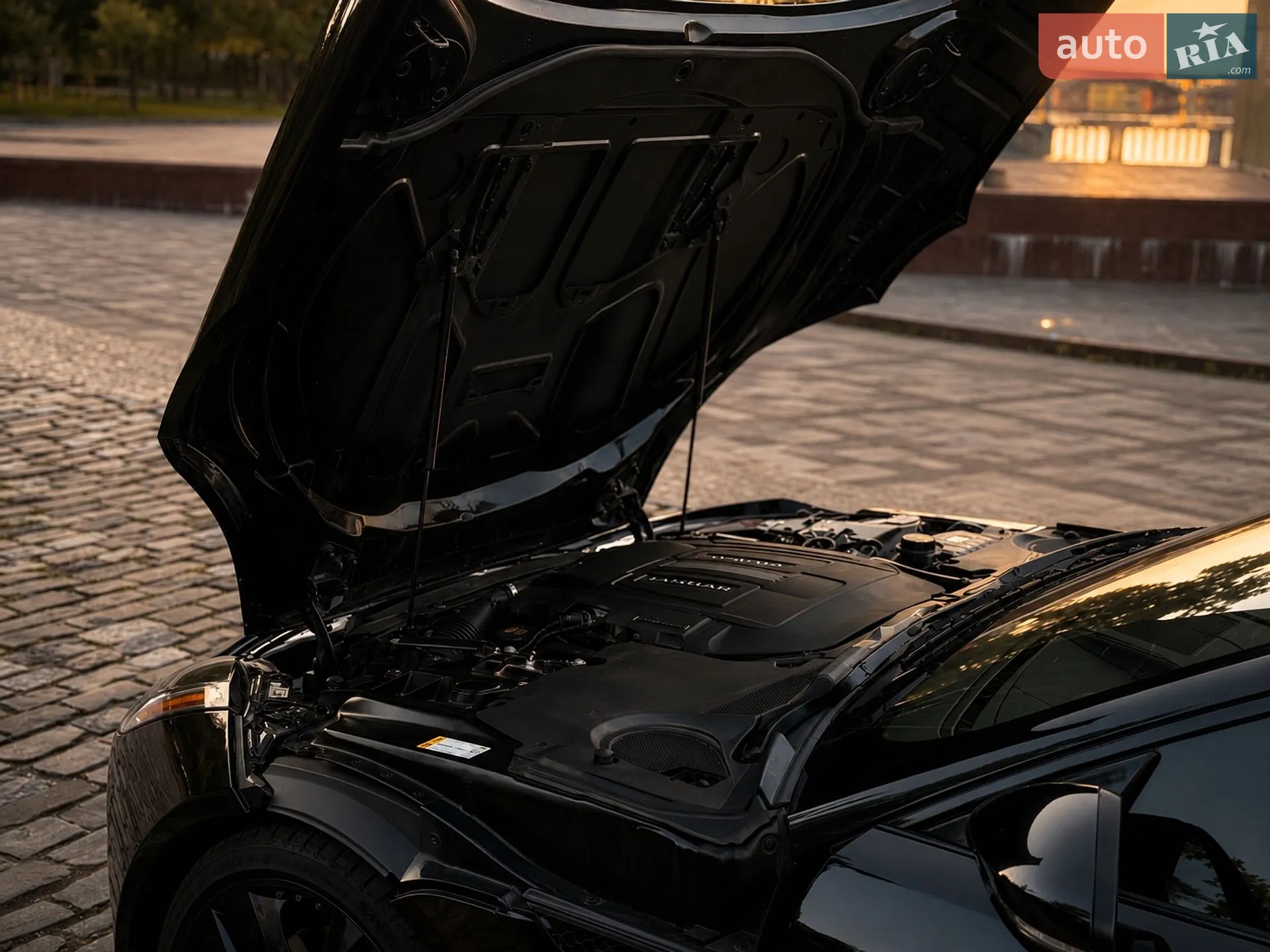2018 Jaguar F-Type - мініатюра 6