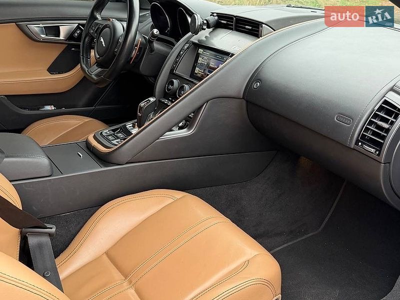 Купе Jaguar F-Type 2016 в Киеве фото 11 Купе Jaguar F-Type 2016 в Киеве
