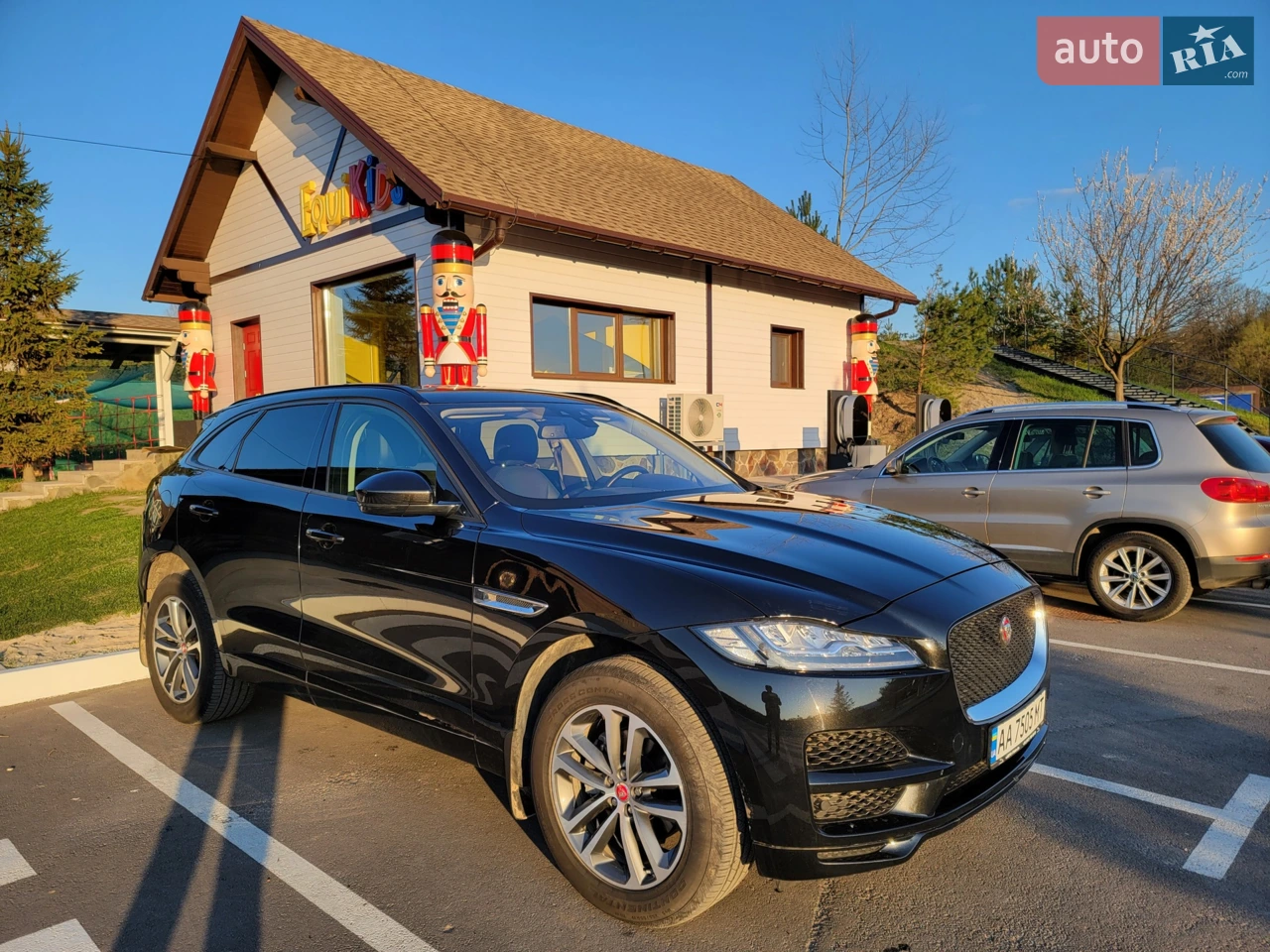 2018 Jaguar F-Pace - мініатюра 22