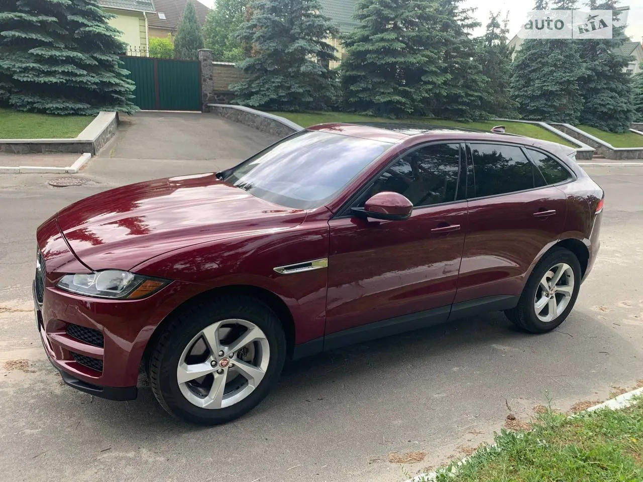 2017 Jaguar F-Pace - мініатюра 38