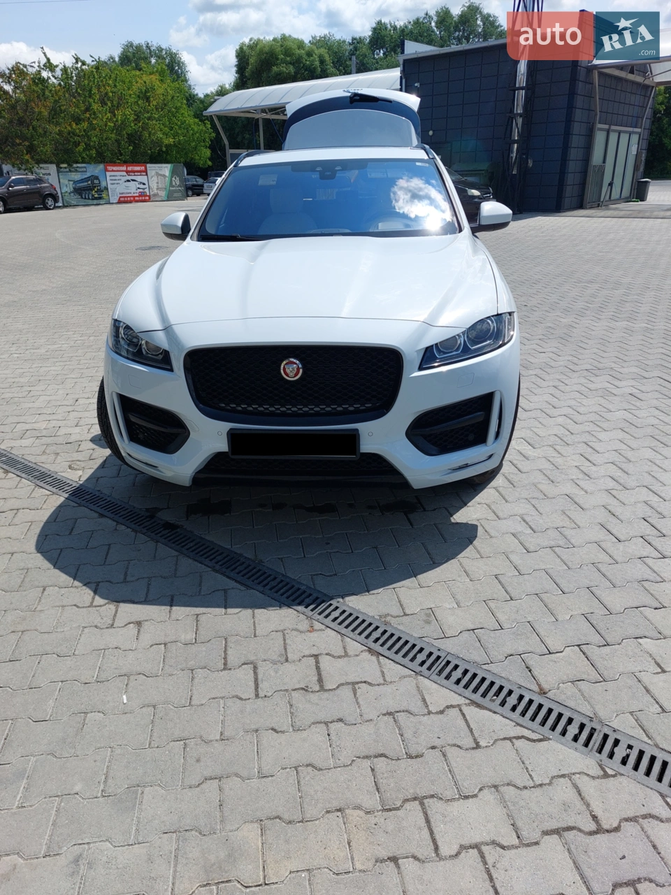 2016 Jaguar F-Pace - мініатюра 32