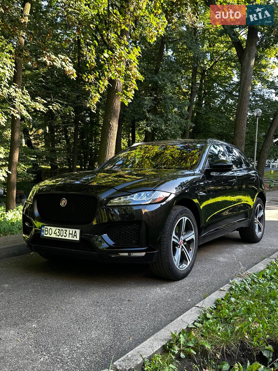 2017 Jaguar F-Pace - мініатюра 28