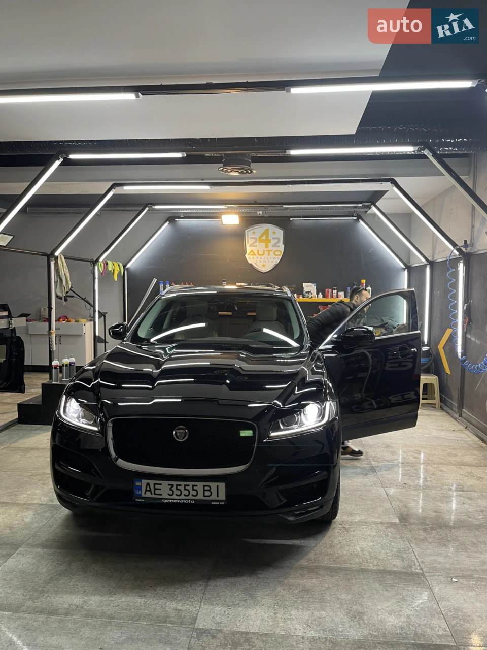 2017 Jaguar F-Pace - мініатюра 22