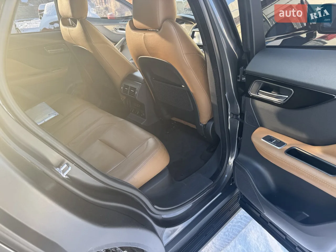 2017 Jaguar F-Pace - мініатюра 17