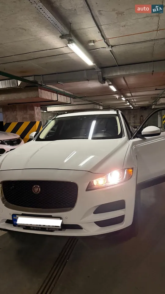 2018 Jaguar F-Pace - мініатюра 11
