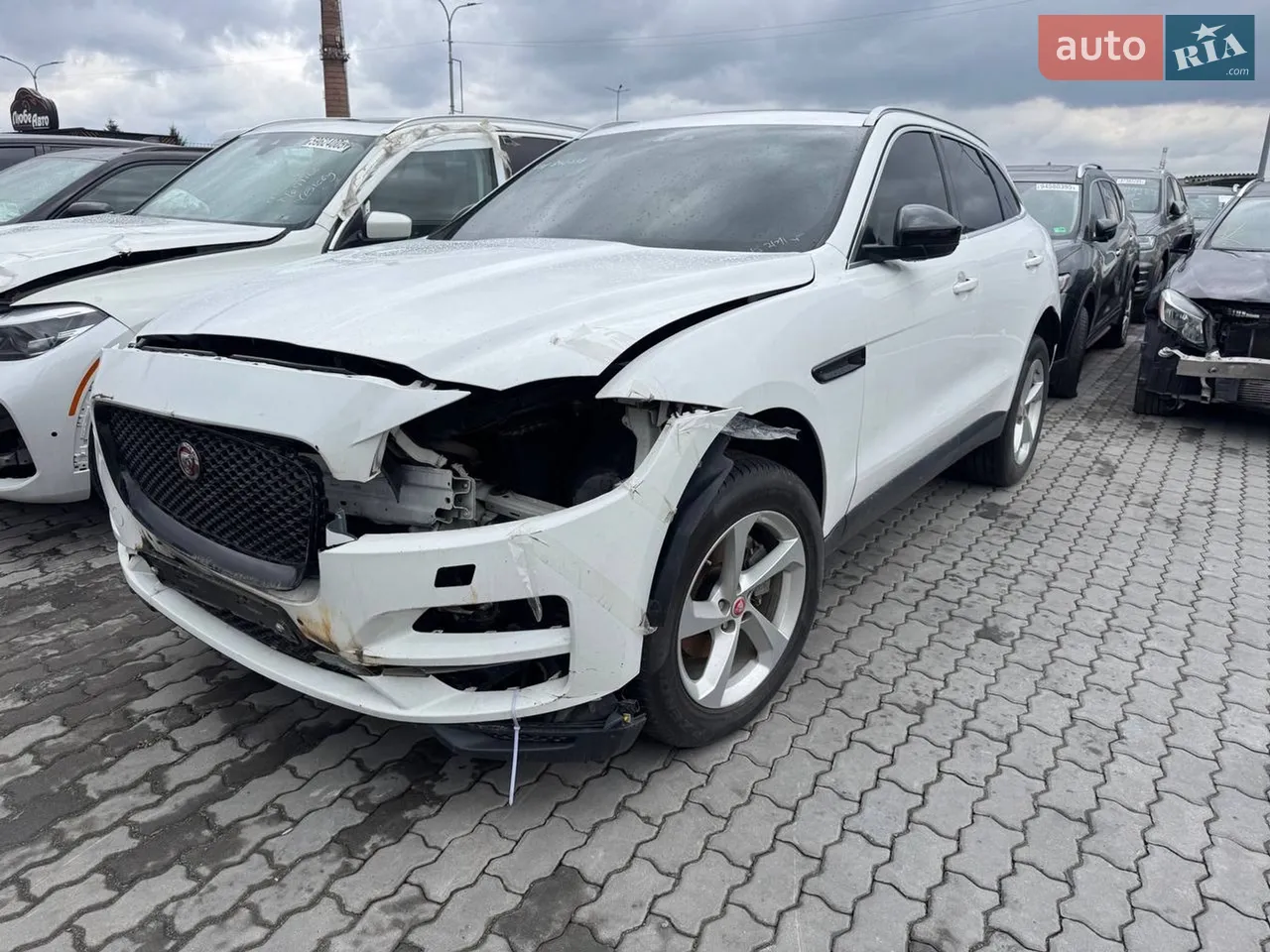 2019 Jaguar F-Pace - мініатюра 28