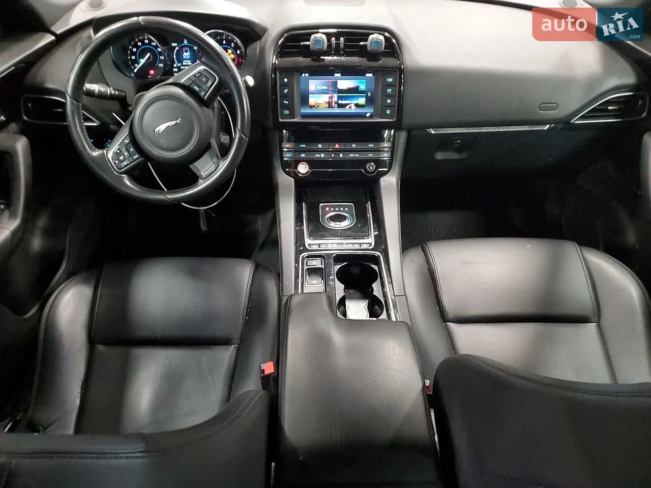 2018 Jaguar F-Pace - мініатюра 111