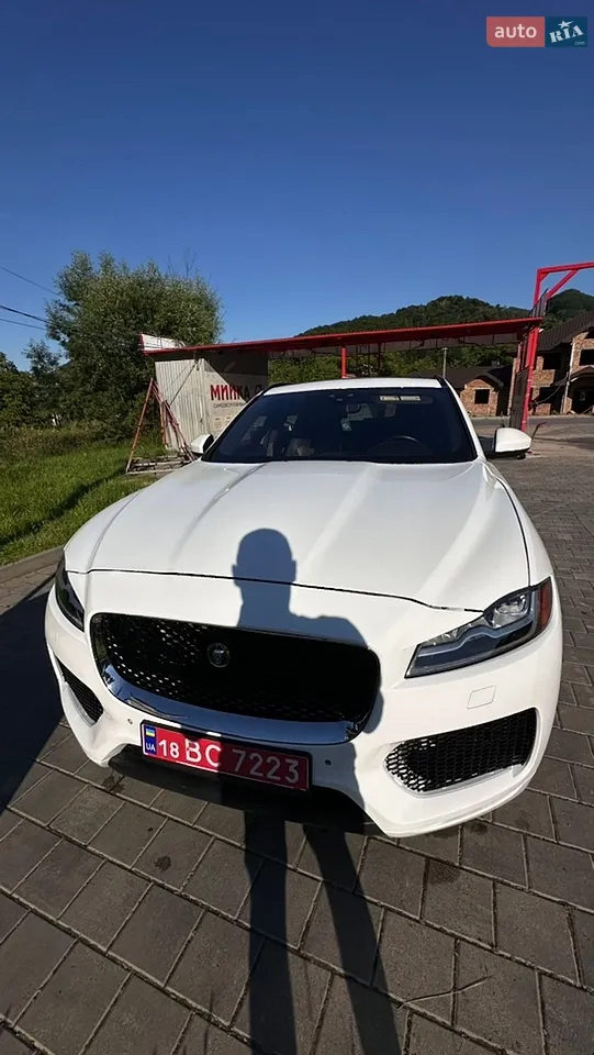 2018 Jaguar F-Pace - мініатюра 11