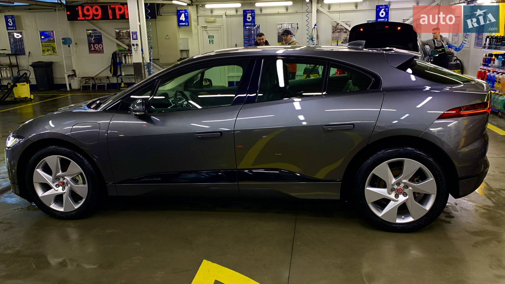 2019 Jaguar I-Pace - мініатюра 25
