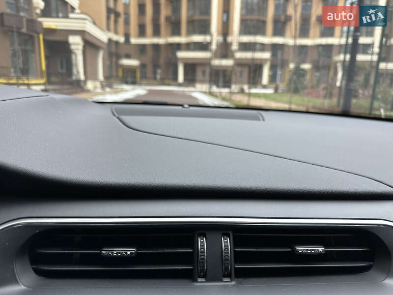 Внедорожник / Кроссовер Jaguar I-Pace 2019 в Киеве фото 35 Внедорожник / Кроссовер Jaguar I-Pace 2019 в Киеве