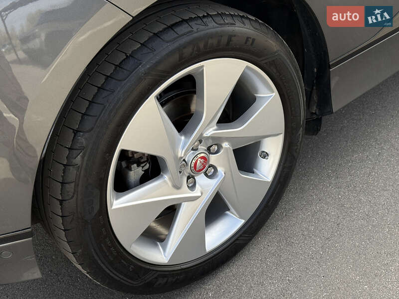 Внедорожник / Кроссовер Jaguar I-Pace 2018 в Киеве фото 14 Внедорожник / Кроссовер Jaguar I-Pace 2018 в Киеве