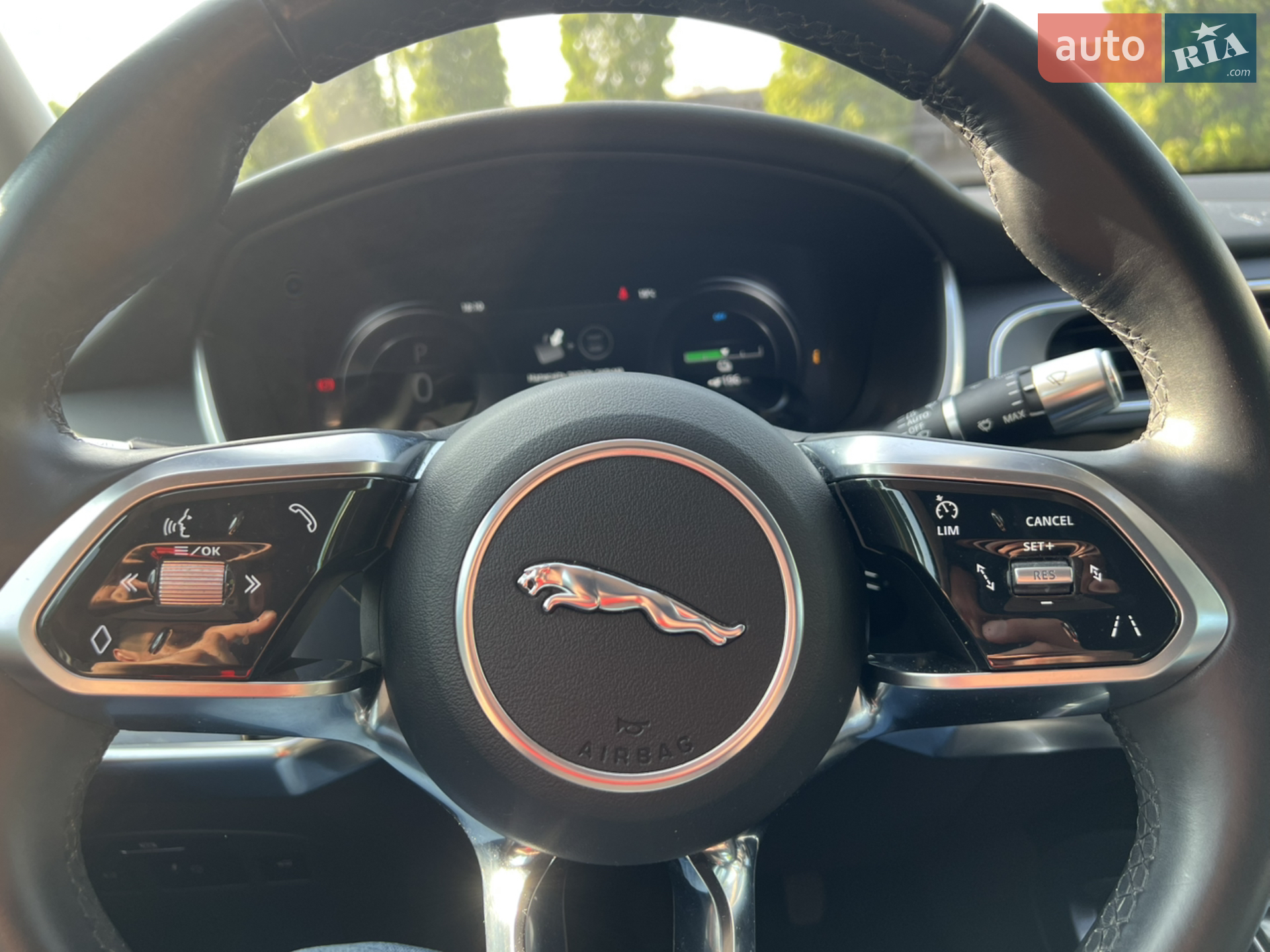 2019 Jaguar I-Pace - мініатюра 16