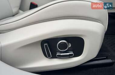 Позашляховик / Кросовер Jaguar I-Pace 2023 в 