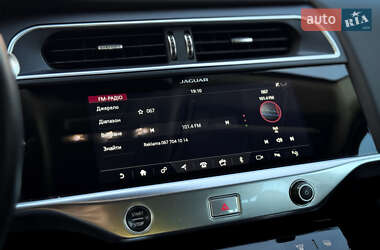 Позашляховик / Кросовер Jaguar I-Pace 2019 в 