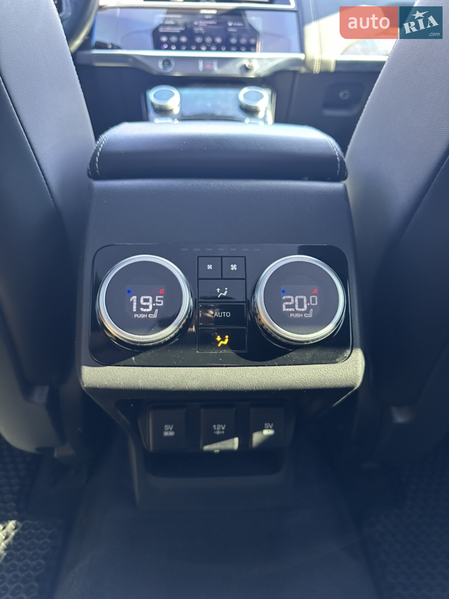 2019 Jaguar I-Pace - мініатюра 13