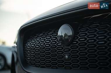 Внедорожник / Кроссовер Jaguar I-Pace 2018 в 