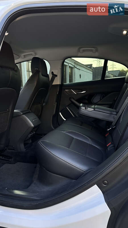 Внедорожник / Кроссовер Jaguar I-Pace 2019 в Львове фото 22 Внедорожник / Кроссовер Jaguar I-Pace 2019 в Львове