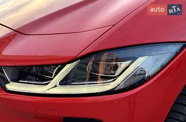 Позашляховик / Кросовер Jaguar I-Pace 2018 в 