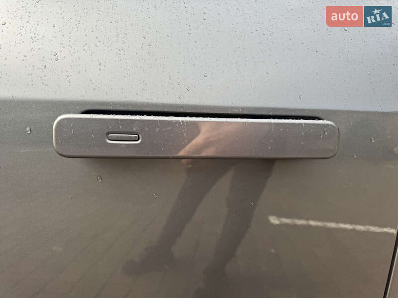 Позашляховик / Кросовер Jaguar I-Pace 2019 в Рівному фото 18 Позашляховик / Кросовер Jaguar I-Pace 2019 в Рівному