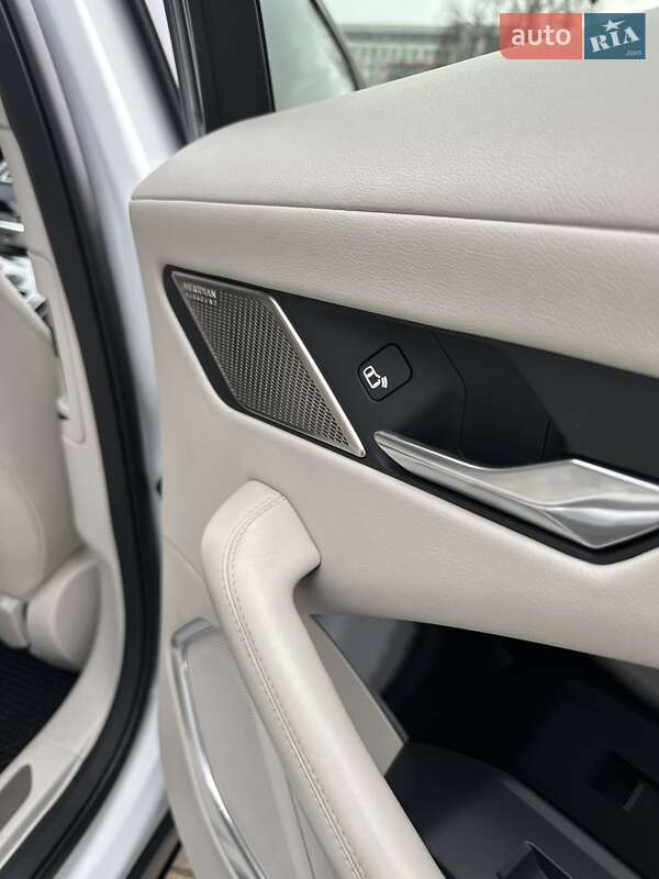 Внедорожник / Кроссовер Jaguar I-Pace 2018 в Киеве фото 28 Внедорожник / Кроссовер Jaguar I-Pace 2018 в Киеве