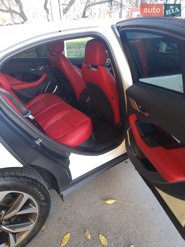 Позашляховик / Кросовер Jaguar I-Pace 2019 в Чернівцях