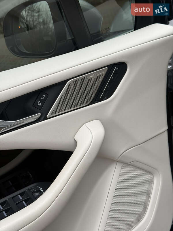 Позашляховик / Кросовер Jaguar I-Pace 2018 в Косові