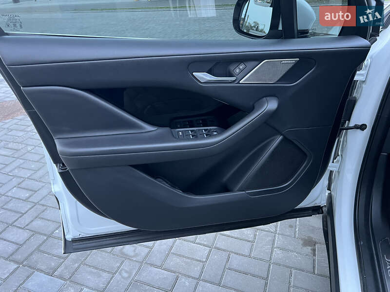 Позашляховик / Кросовер Jaguar I-Pace 2019 в Дніпрі