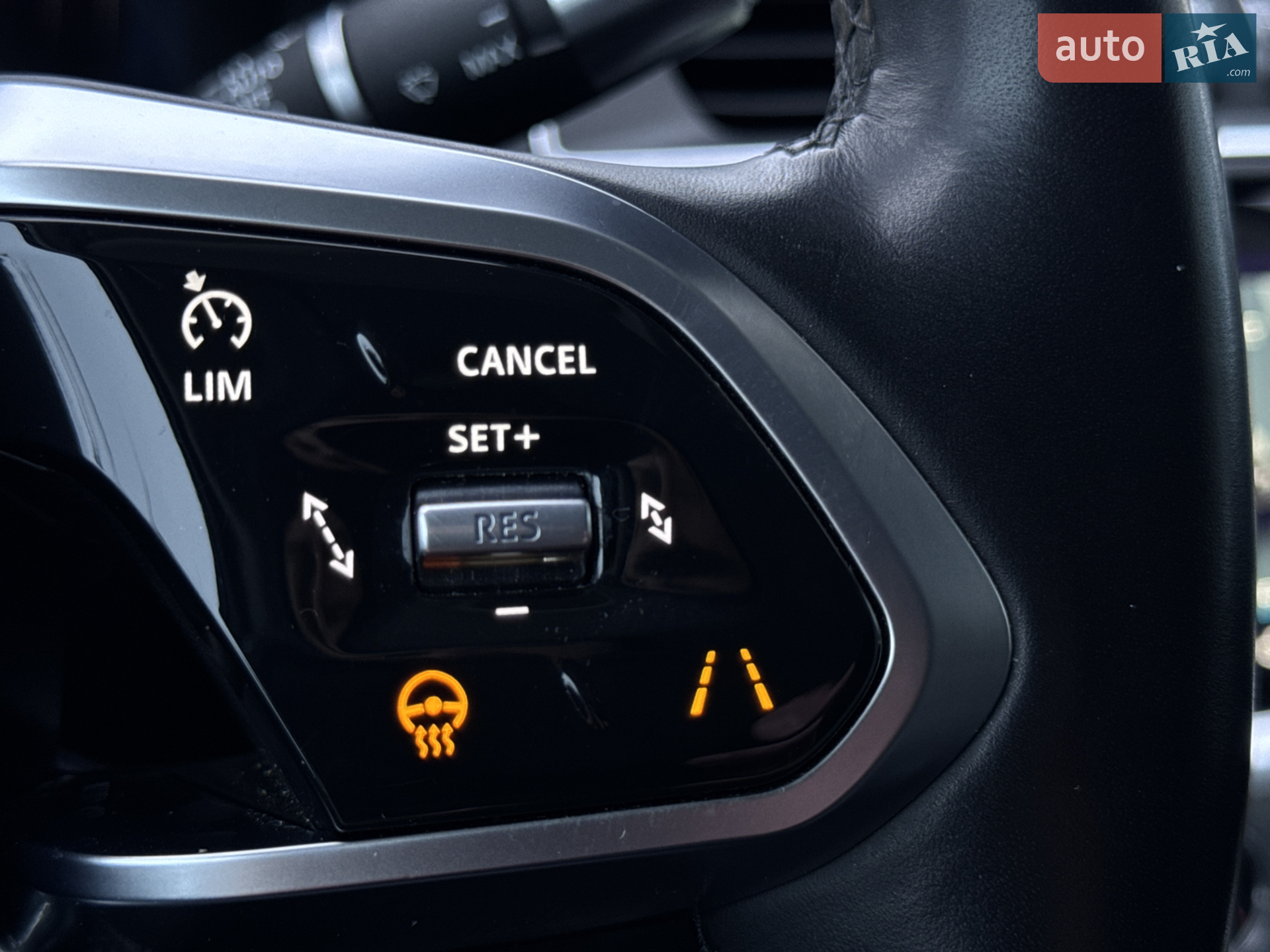 2019 Jaguar I-Pace - мініатюра 17