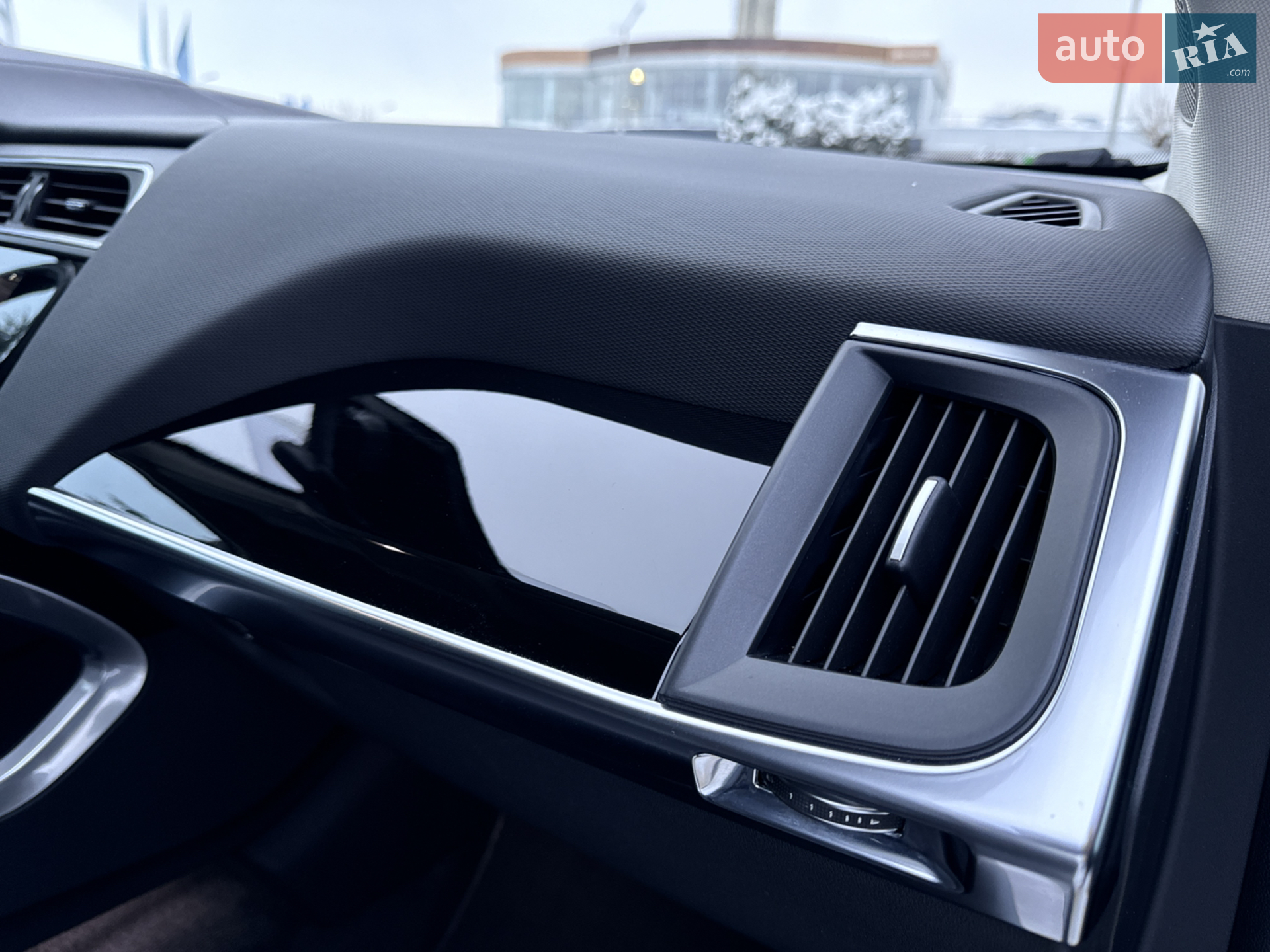 2019 Jaguar I-Pace - мініатюра 40