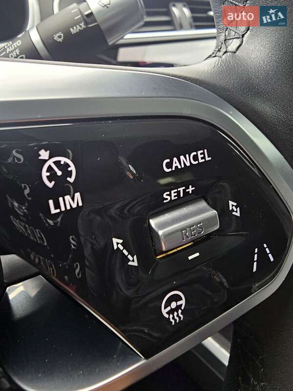 Внедорожник / Кроссовер Jaguar I-Pace 2019 в Киеве