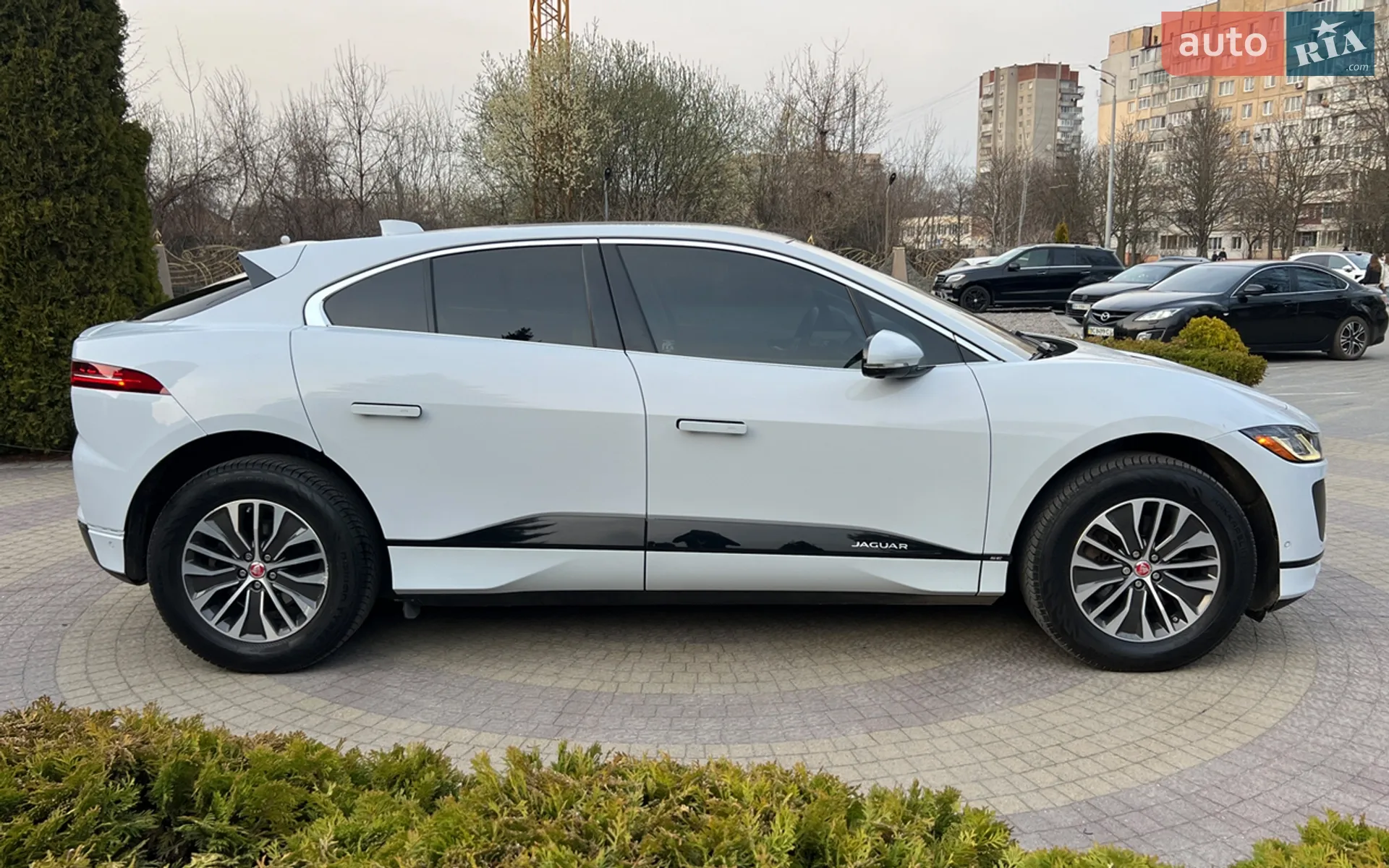 2019 Jaguar I-Pace - мініатюра 8