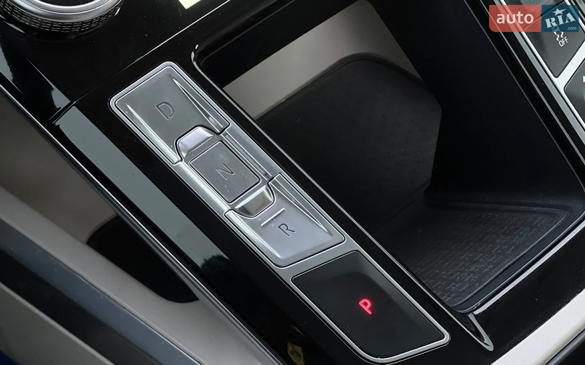 2019 Jaguar I-Pace - мініатюра 18
