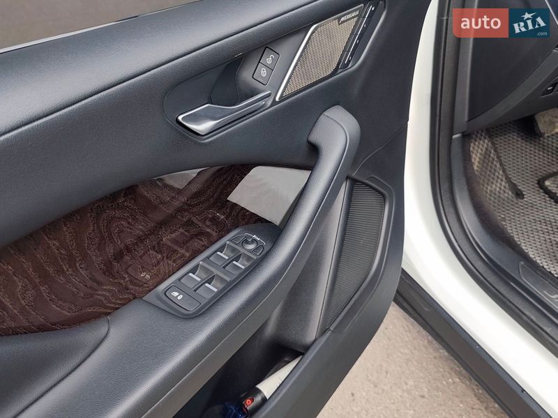 Позашляховик / Кросовер Jaguar I-Pace 2019 в Умані