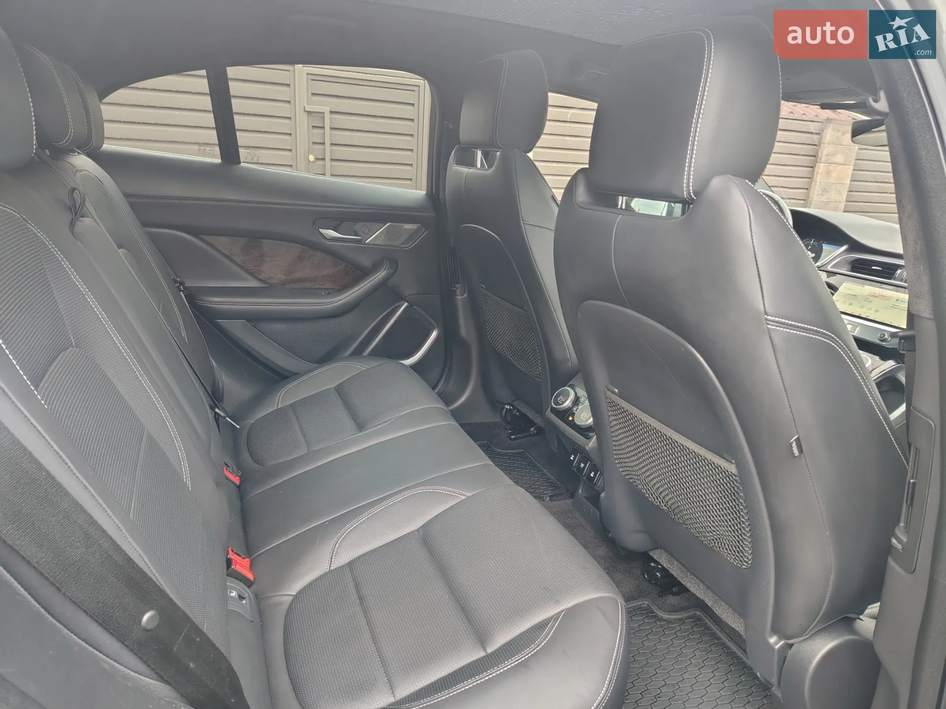 2019 Jaguar I-Pace - мініатюра 13