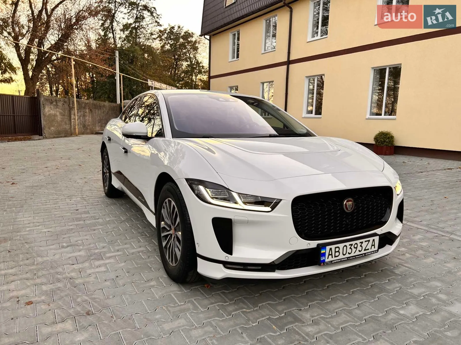 2019 Jaguar I-Pace - мініатюра 2