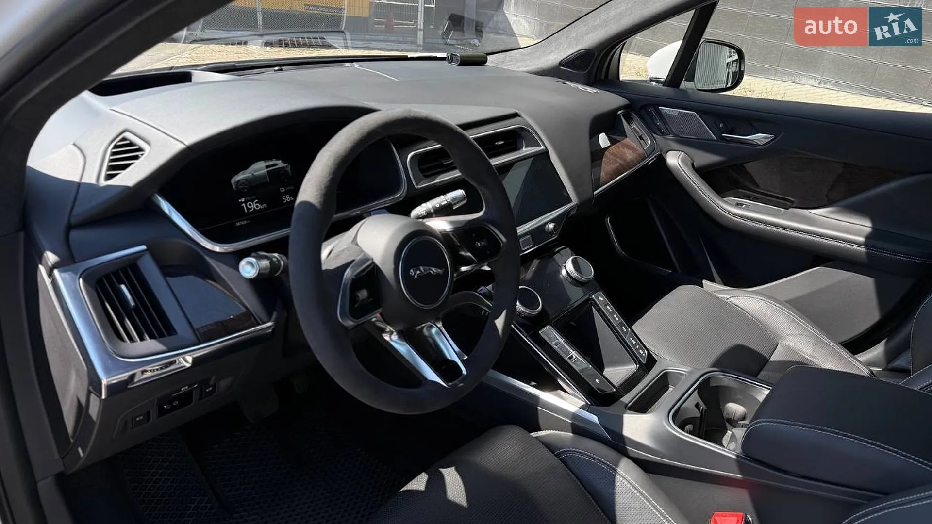 2019 Jaguar I-Pace - мініатюра 10