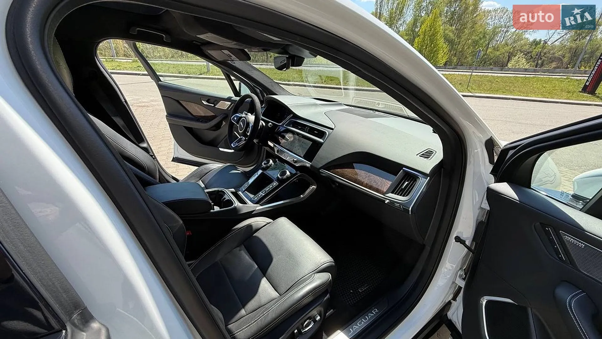2019 Jaguar I-Pace - мініатюра 13
