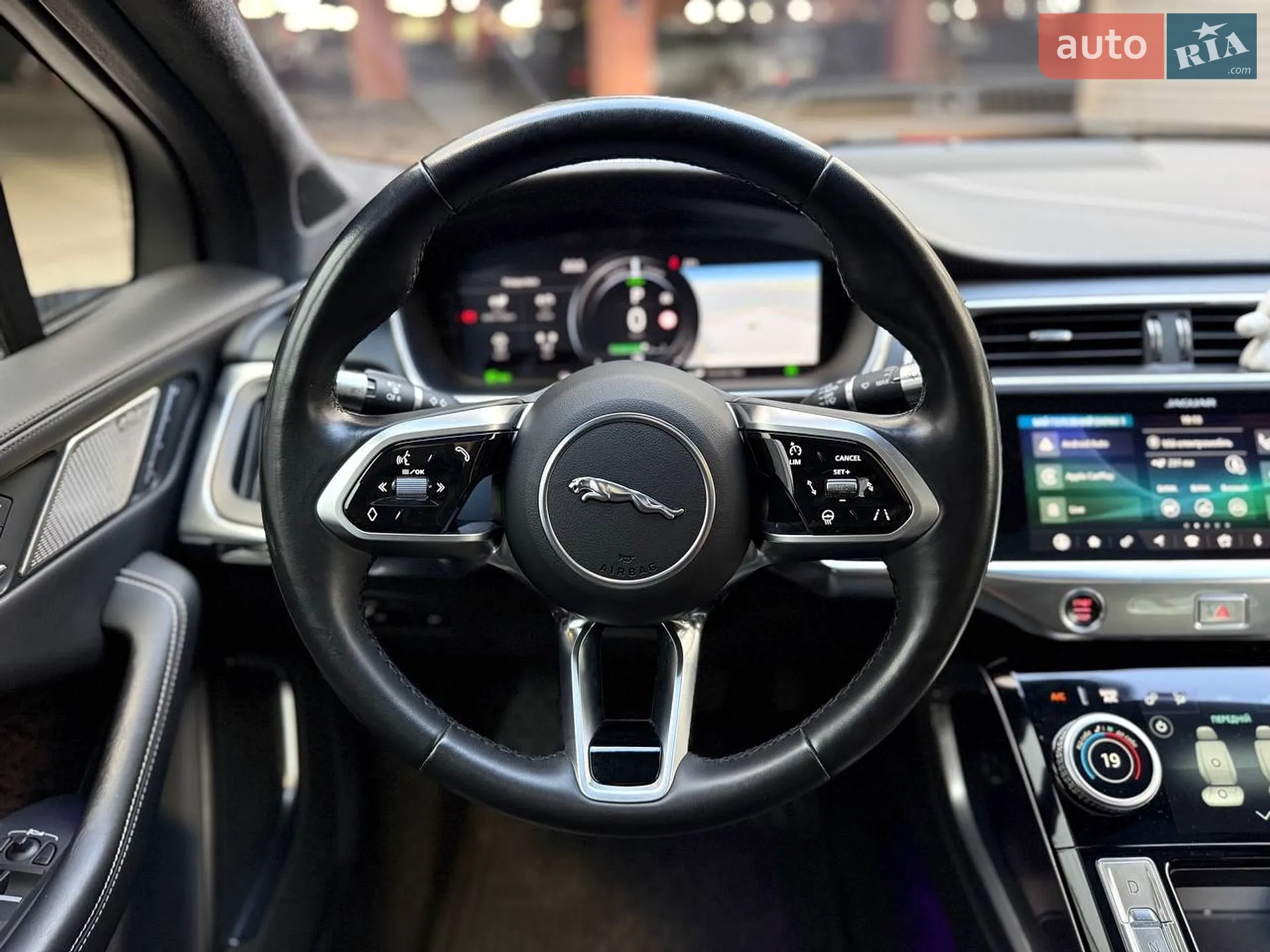 2019 Jaguar I-Pace - мініатюра 16
