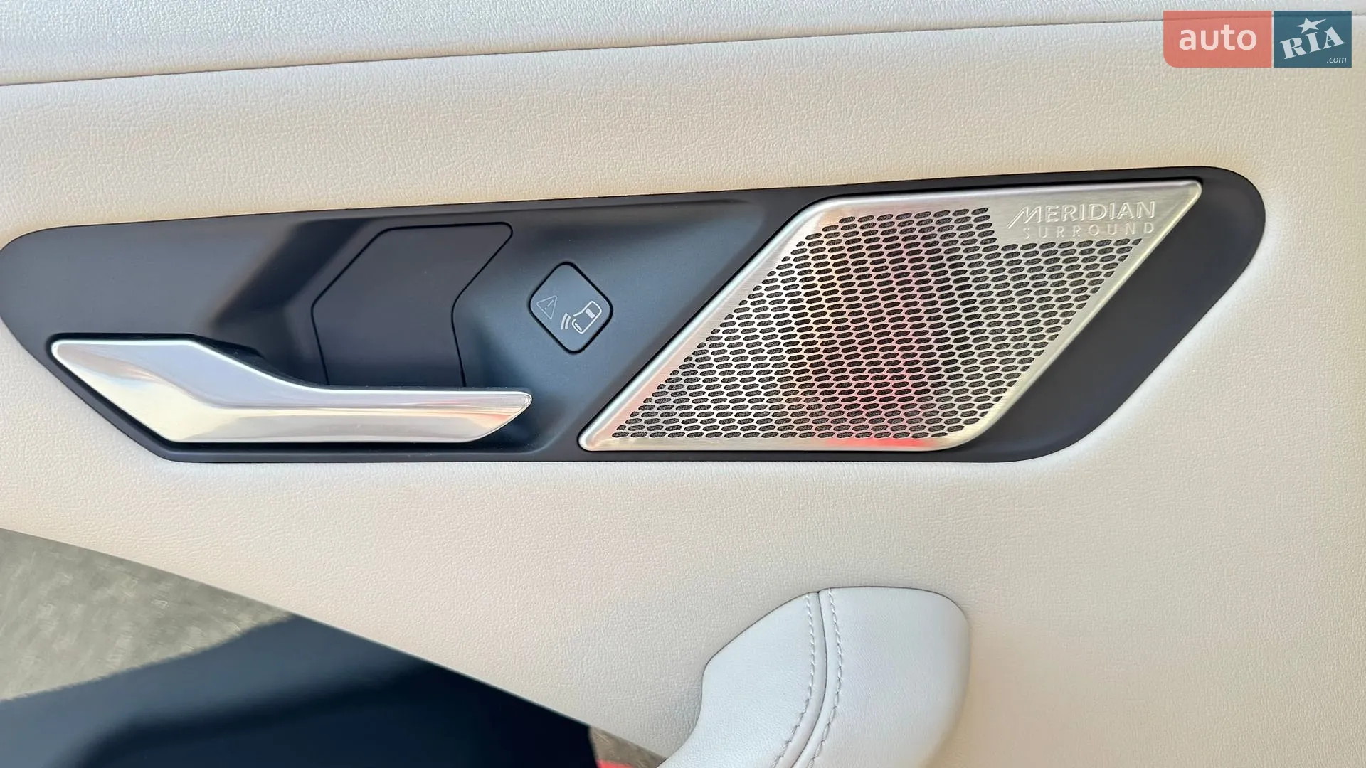 2020 Jaguar I-Pace - мініатюра 24