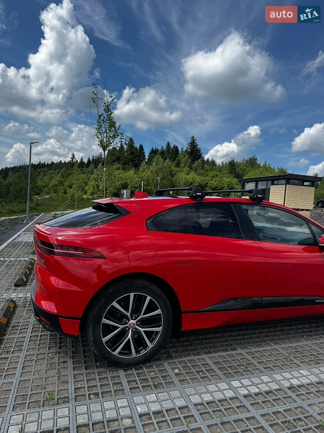 Jaguar I-Pace 2018 VIN SADHA2B12K1F67686 фото оголошення 4 з 5