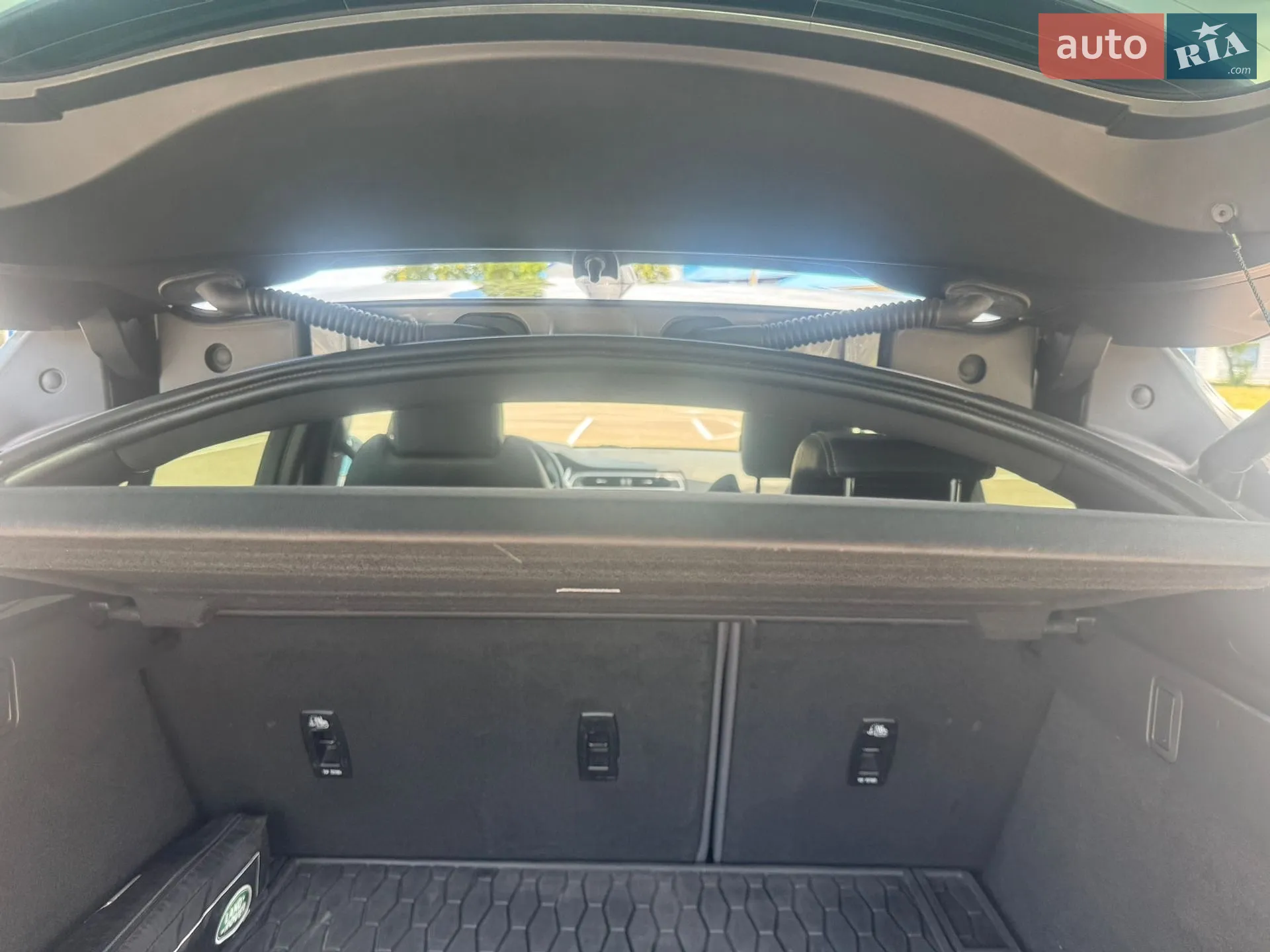 2019 Jaguar I-Pace - мініатюра 26
