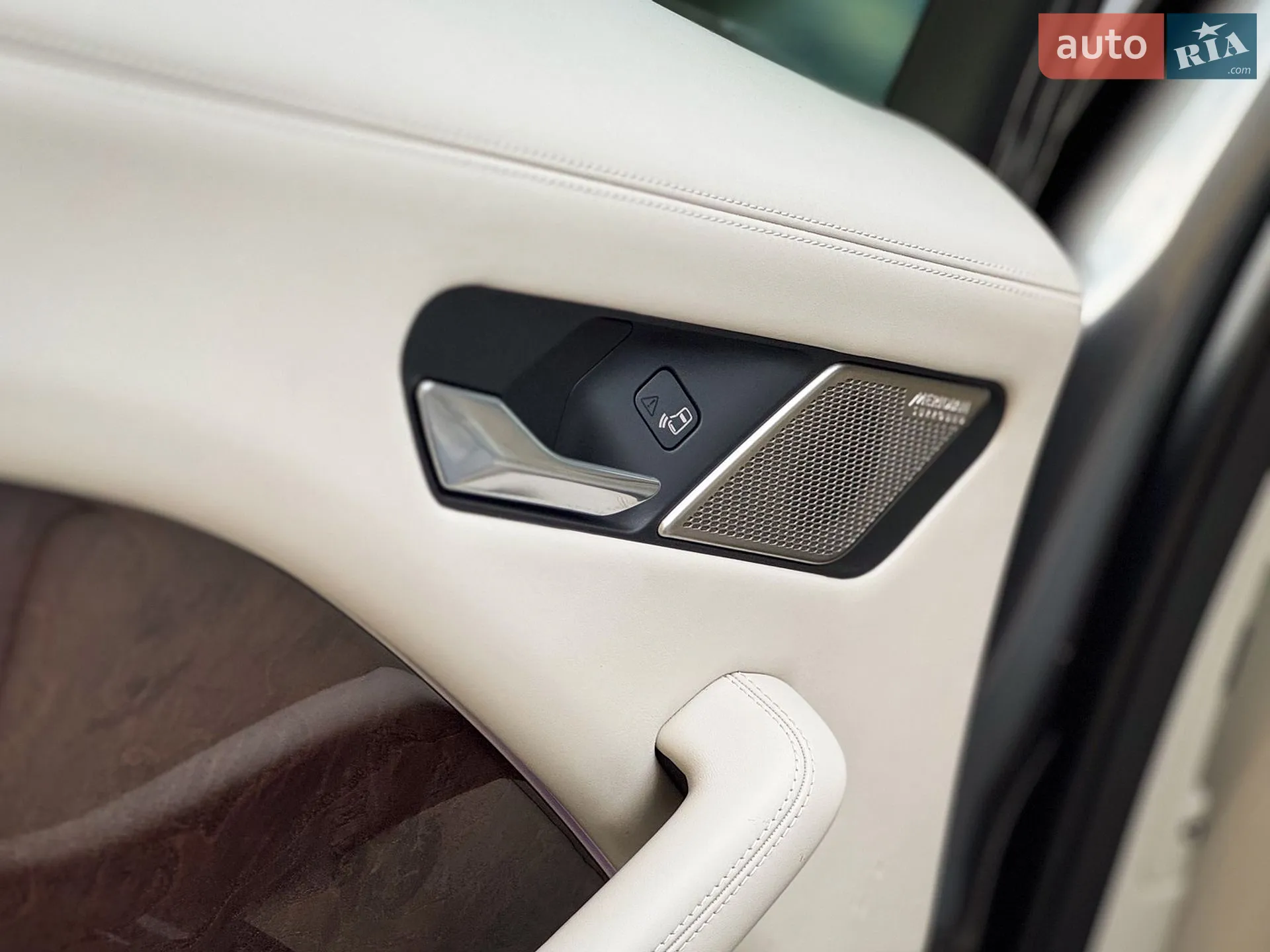 2019 Jaguar I-Pace - мініатюра 79