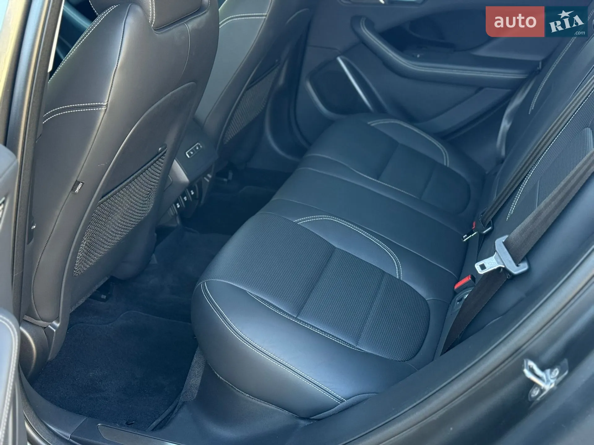 2019 Jaguar I-Pace - мініатюра 24