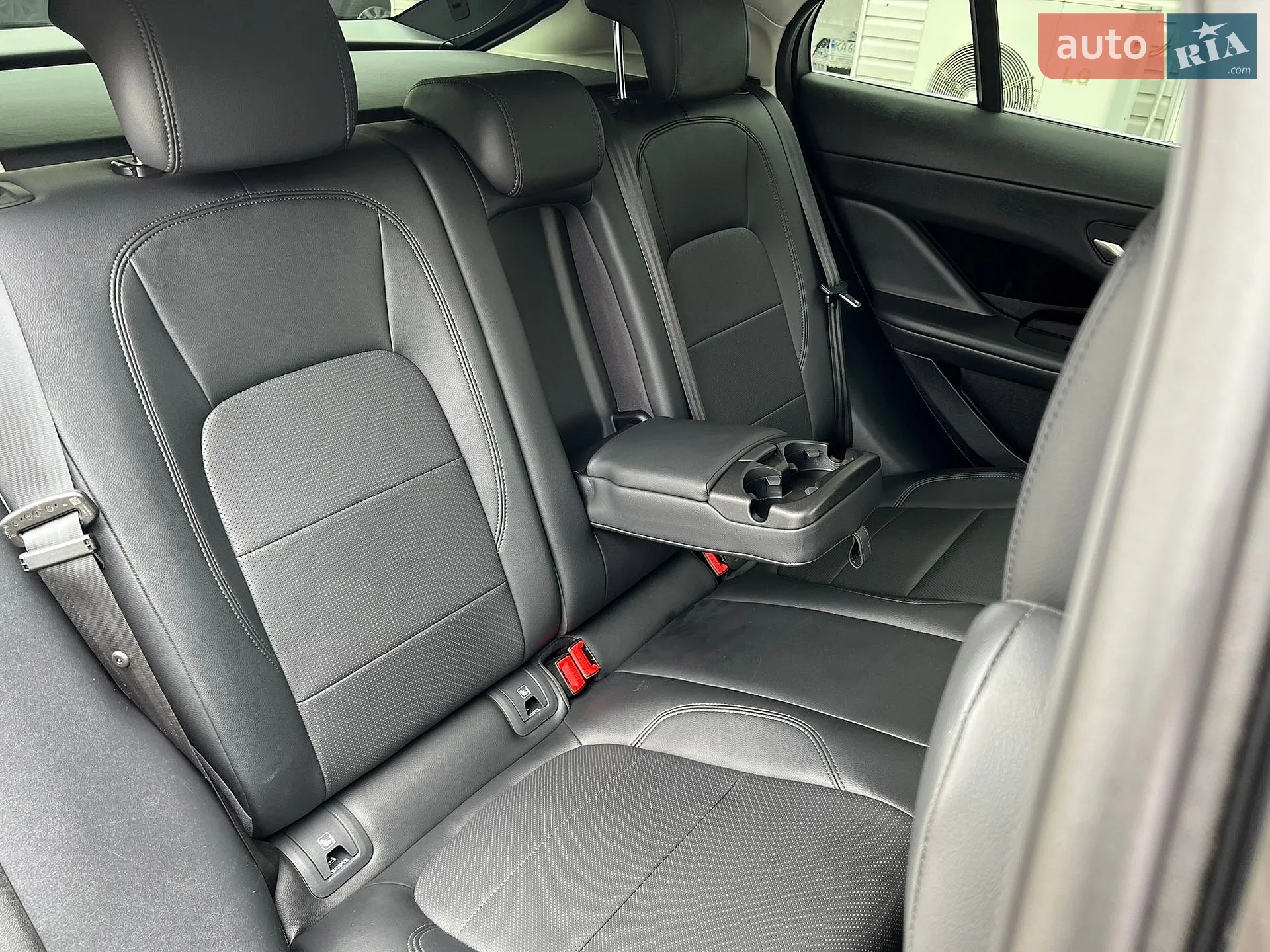 2019 Jaguar I-Pace - мініатюра 32