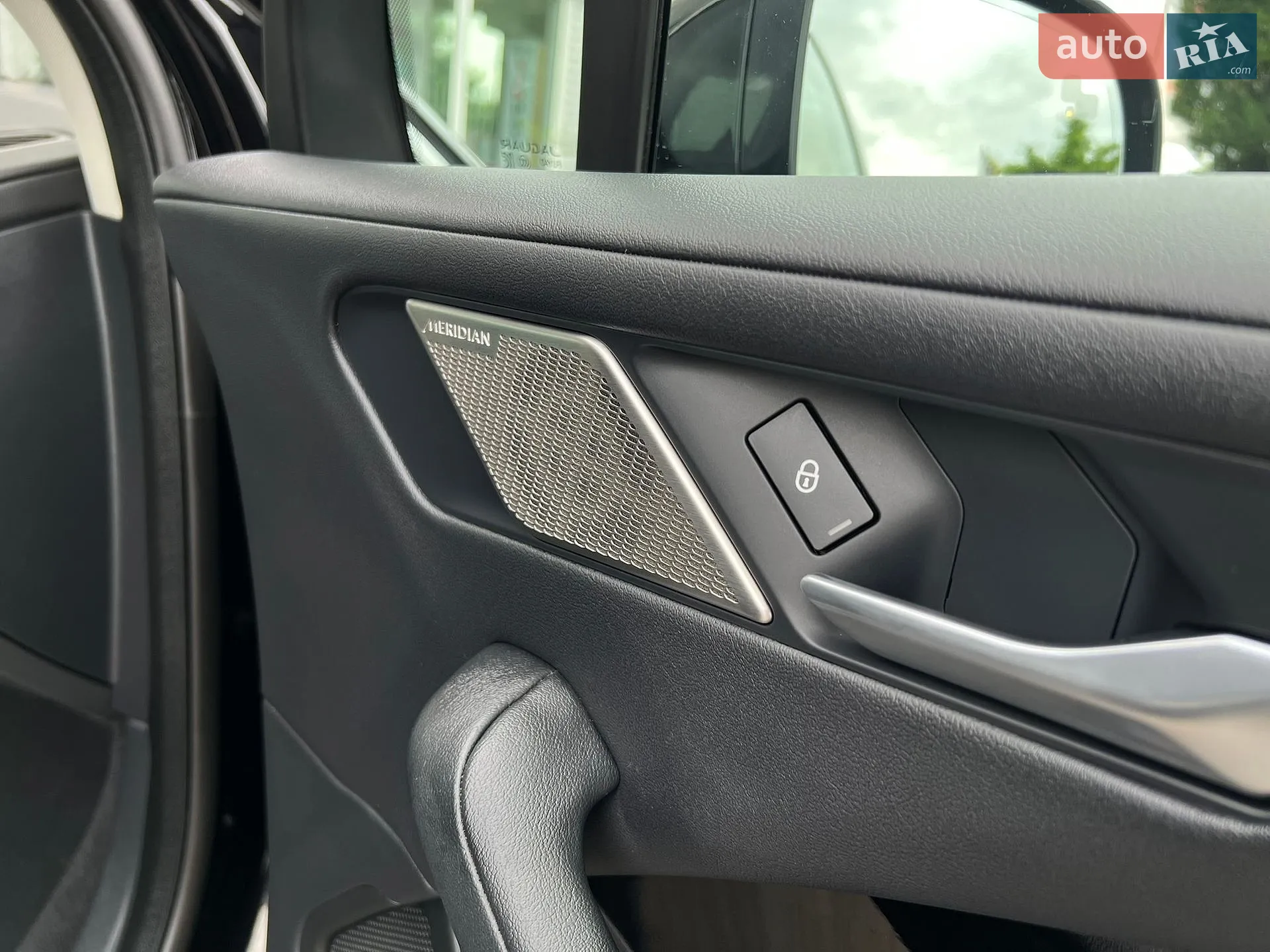 2019 Jaguar I-Pace - мініатюра 43