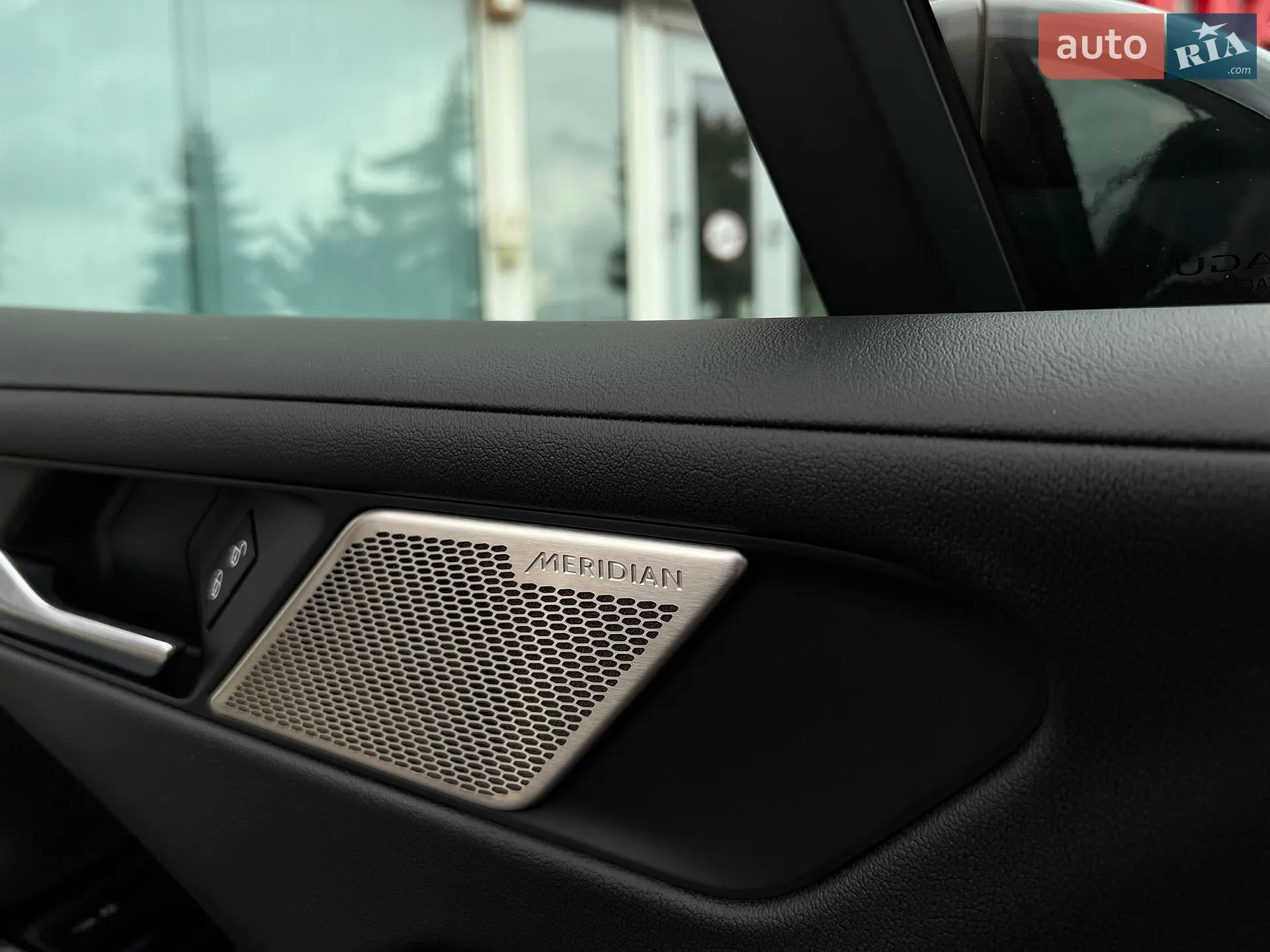 2019 Jaguar I-Pace - мініатюра 47