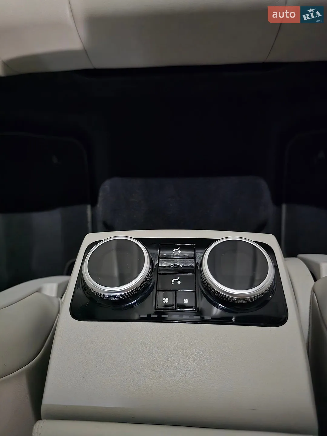 2019 Jaguar I-Pace - мініатюра 19